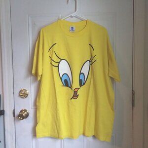2X Unisex Warner Bros. Tweety Shirt from Six Flags Theme Park